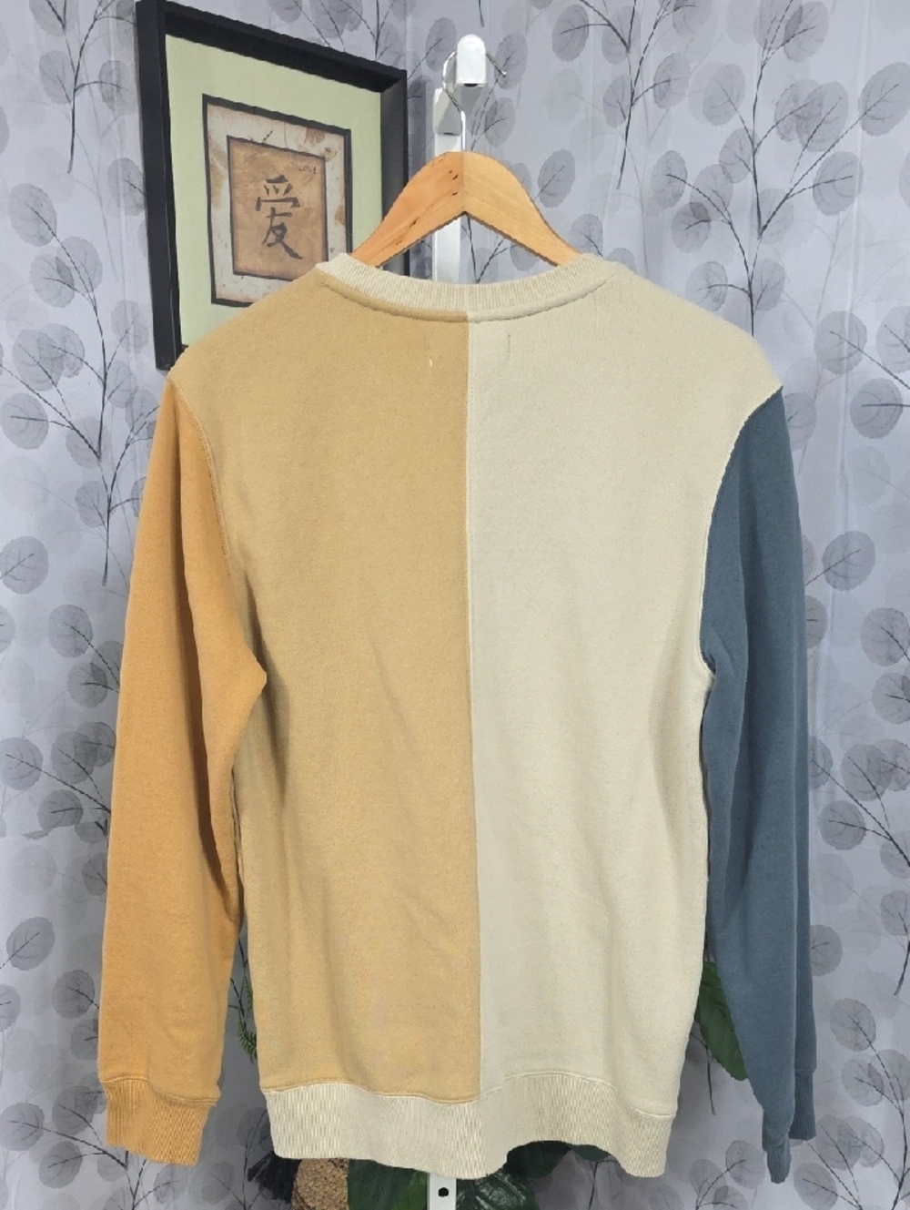 PacSun Vintage Vibe Colorblock Sweatshirt - Picture 5 of 6